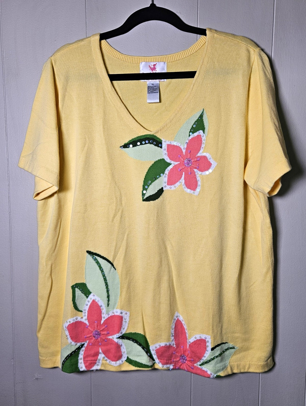 Quacker Factory XL Yellow Floral Sequin Embroidered V-Neck Short Sleeve Knit Tee